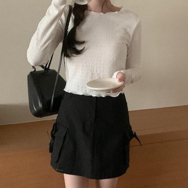 Lund Wrinkle Wave Crop Tee