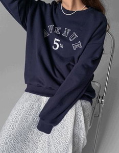Avenue embroidery Sweatshirt