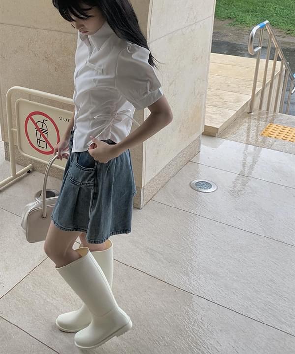 roots string collar shirt