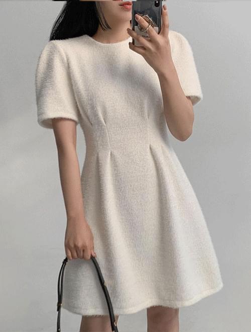 Loen pin tuck Dress -2color