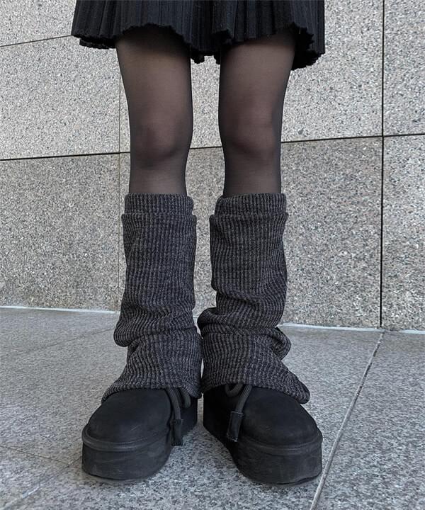 Leanne three button leg warmers