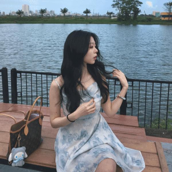 Water-print back slit ribbon flare Dress 半身裙