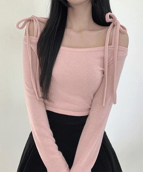 Tee and string off-shoulder long sleeve tee