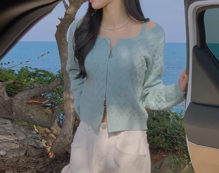 Umeliz Off Shoulder Twisted Knitwear Two Way Zip Up