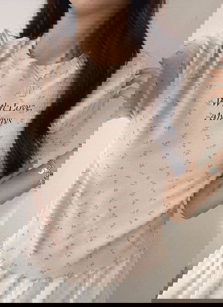 短袖上衣
