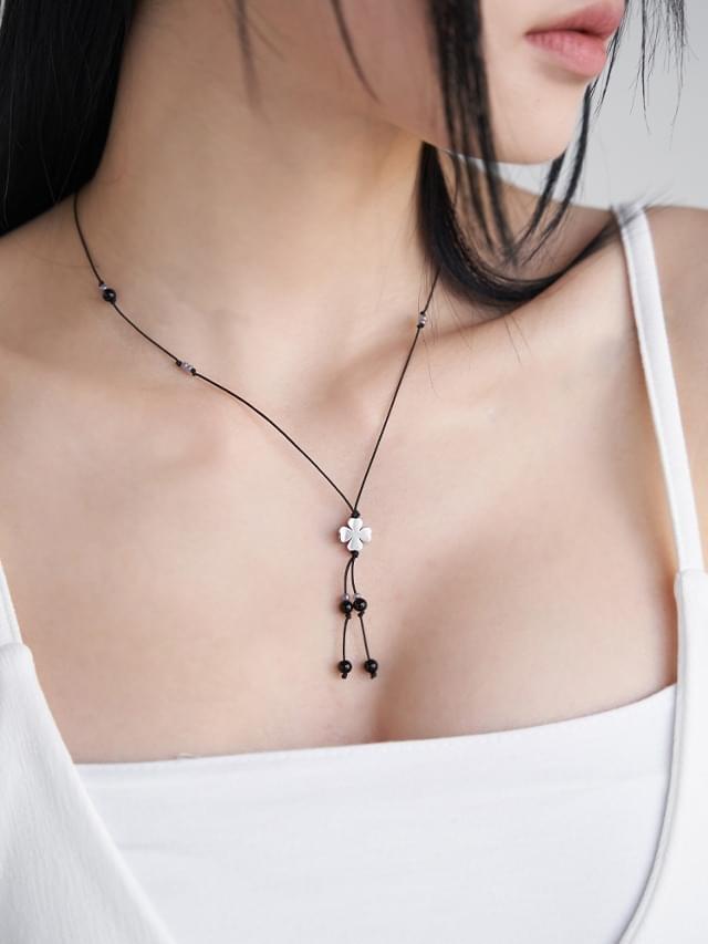Clover Gemstone Vintage Black Strap Long Necklace 项链