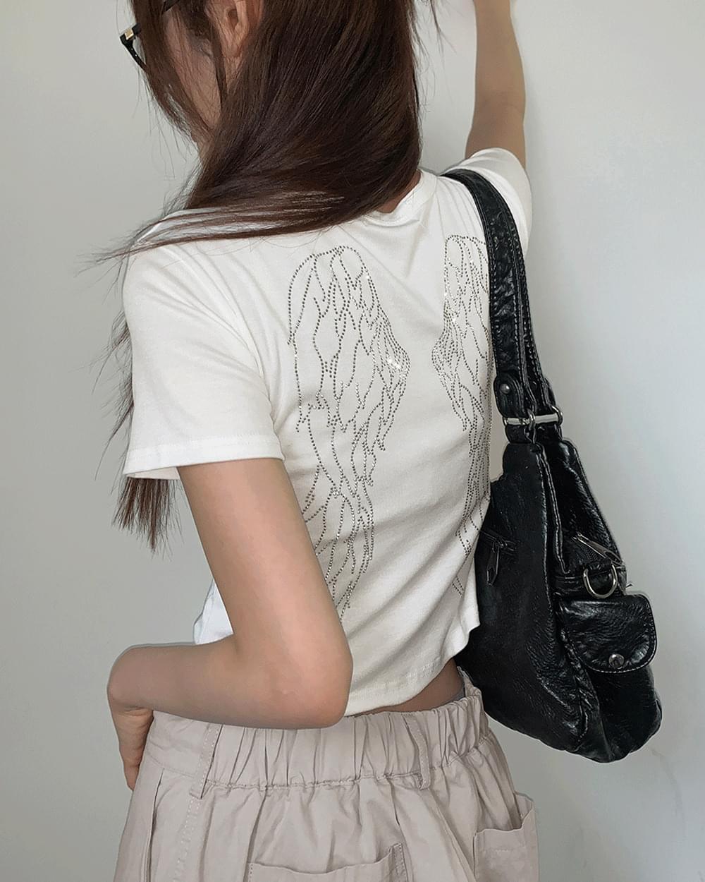 ペンドエンジェルウィングスタッドキュービック半袖Tシャツ (人気商品配送遅延)