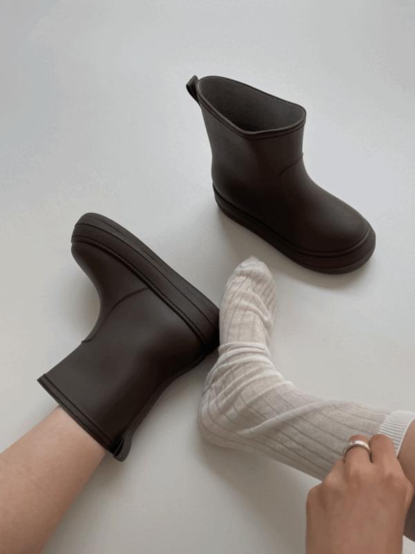 아톰 라운드 앵클 레인부츠 (3C)