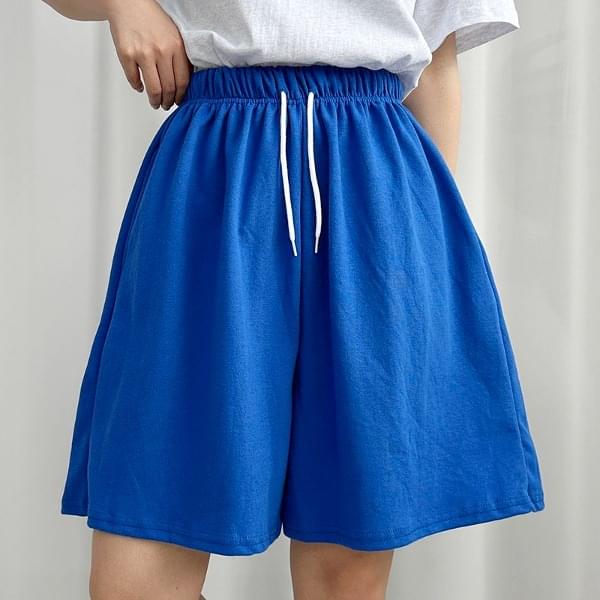 Plain Bermuda Shorts 短裤