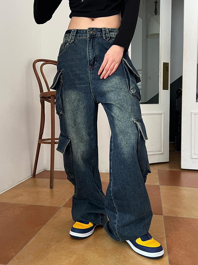 【AAKE】CARGO BLACK JEANS Black Denim Ankle Zip Girls Cargo Pants | Hot Topic