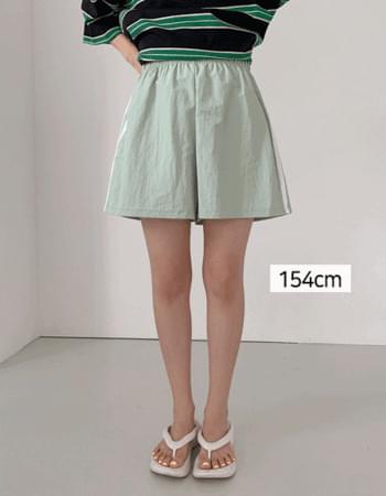 wide-leg-pants