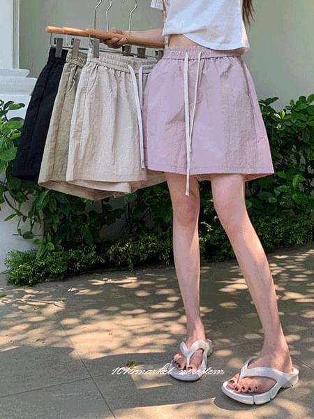 Forea banding rustling shorts