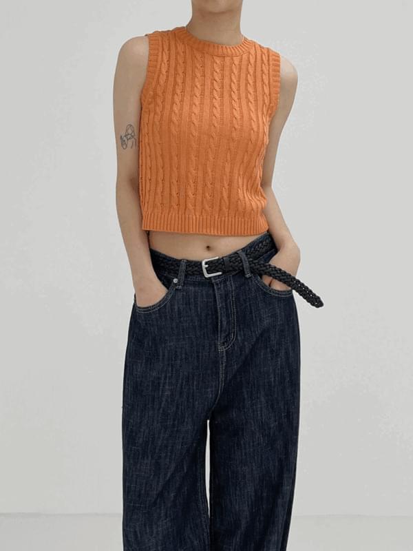 Twisted Round Sleeveless Knitwear 