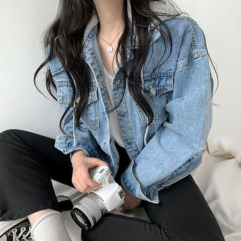 A must-have hooded denim jean jacket to prepare in advance (Ships Today)