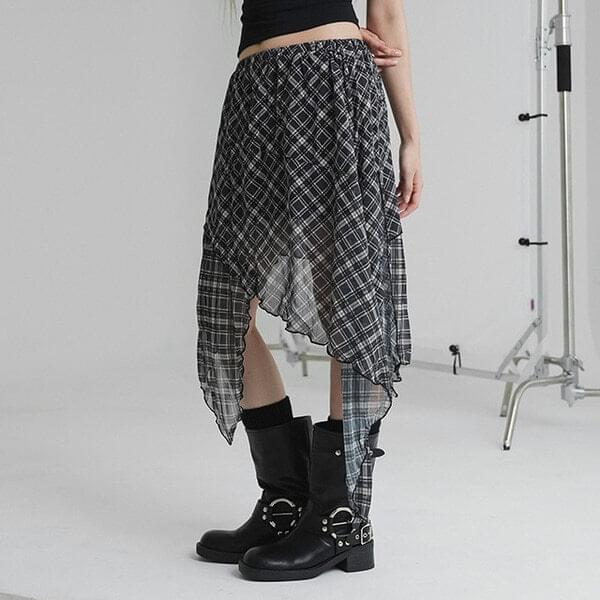 Kuma Check Uneven Skirt