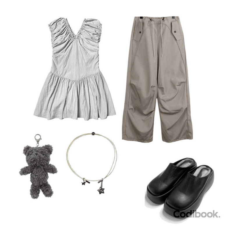 DANGDANG GIRL 얼릿 스웨이드 가죽 플랫폼 통굽 뮬 슬리퍼,AAKE CUTIE BEAR KEYRING (4color),anyonemore 카운 머플러 셔링 플레어 원피스 세트 (3color)등을 매치한 코디