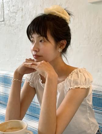 Sophie pearl flower earrings