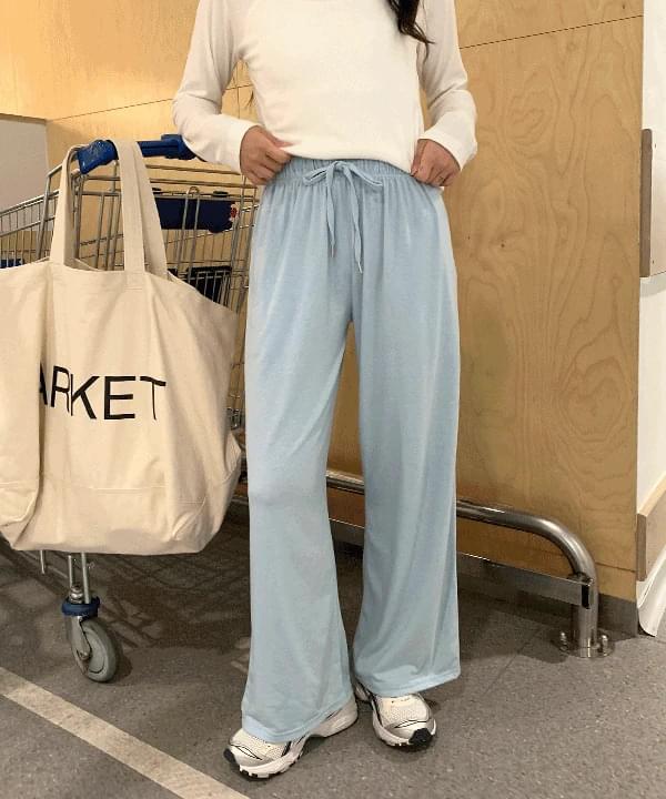 sweatpants