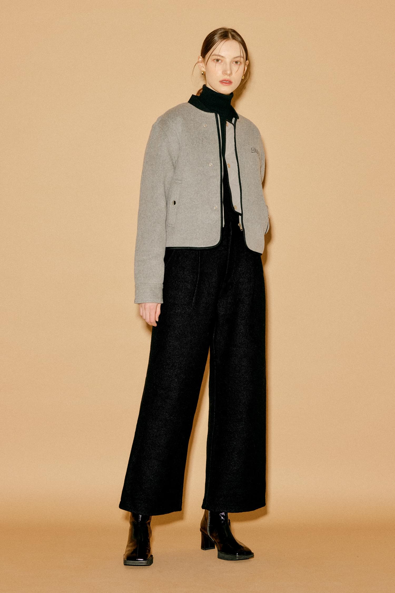 Our 100 won tuck peeling slacks