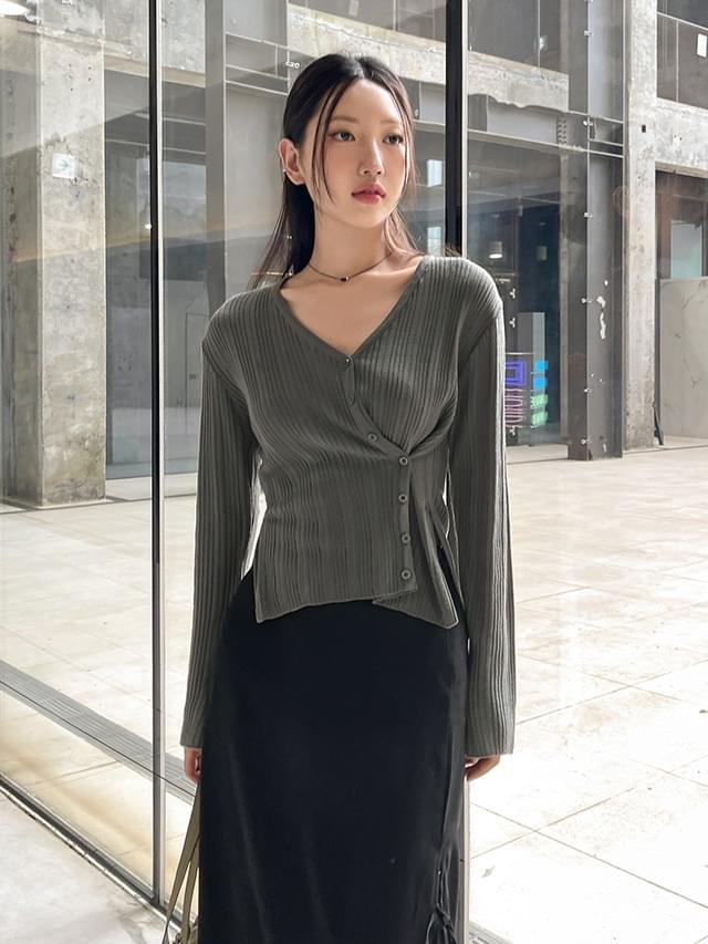 55-77 Clona Ribbed Side Button V-Neck Knitwear Long Sleeve Two Way Slit Wrap Cardigan
