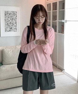 Omara color round long sleeve t-shirt