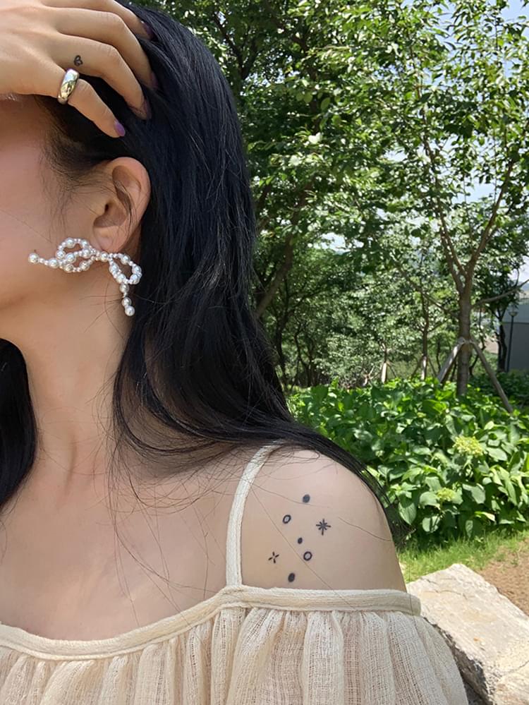 stud-earrings