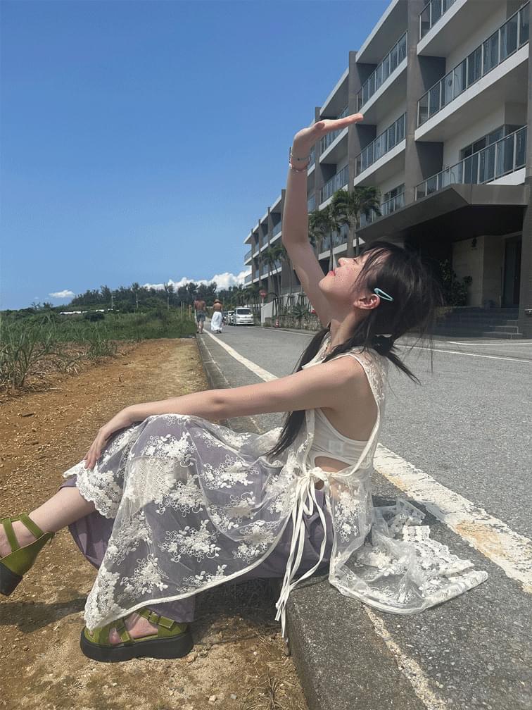 Cream Robe Sleeveless OP