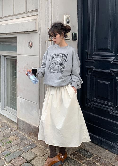 Nape Printing Boxy Sweatshirt