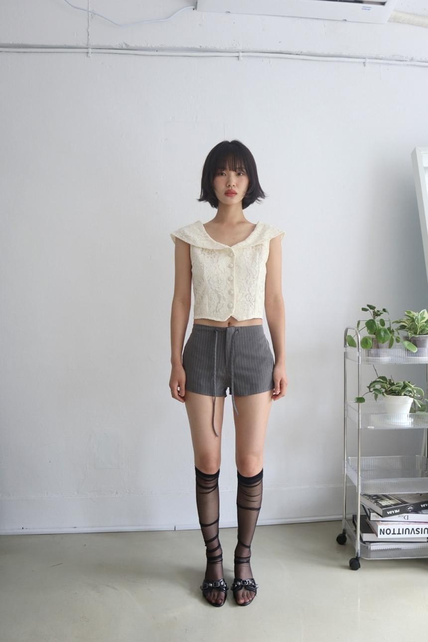 pin stripe short pants (Ships Today)