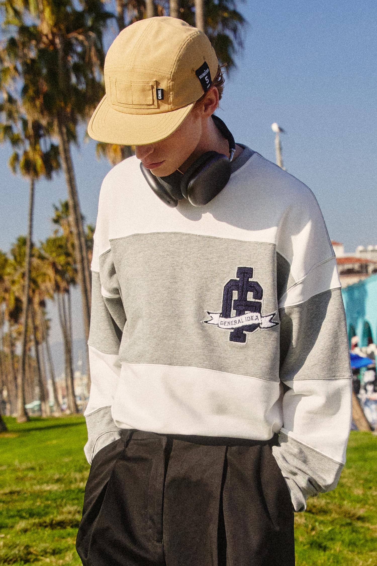 UNISEX FRIENDS RUGBY MAN TO Sweatshirt