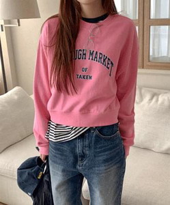 Wild Lettering Crop Sweatshirt