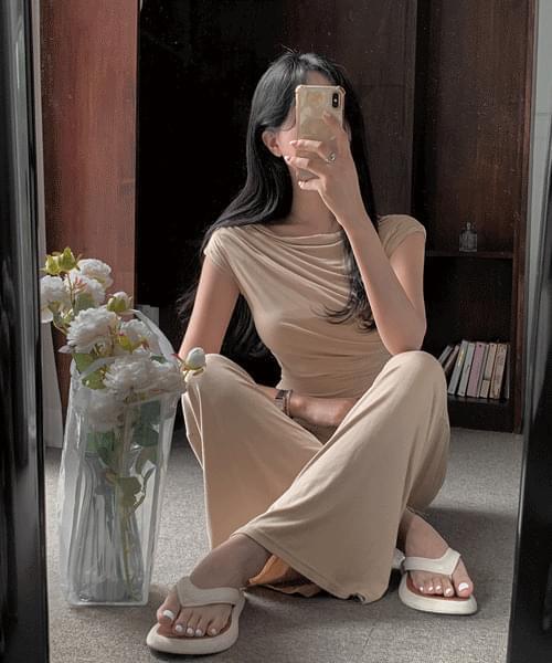 Mime shirring Sleeveless t + boots wide pants (Ships Today)