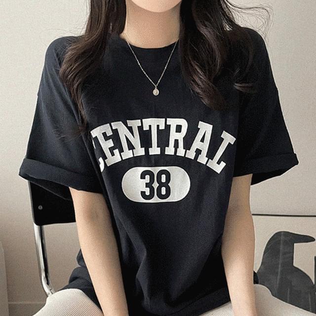 Central lettering overfit cotton short sleeve t-shirt 4 colors (Ships Today)