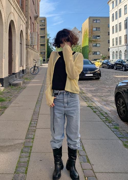 Buckle shirring mid boots