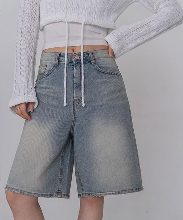 Poppy Faded Denim Half Pants (Ships Today)