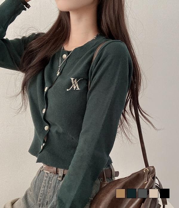Embroidered lettering long-sleeved round neck cardigan with autumn feel 开襟衫