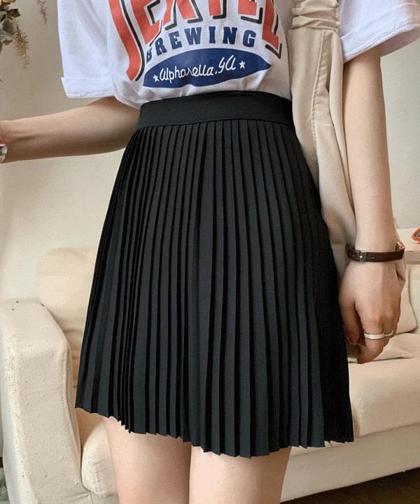 Toot Classic Pleated Mini Skirt 裙子