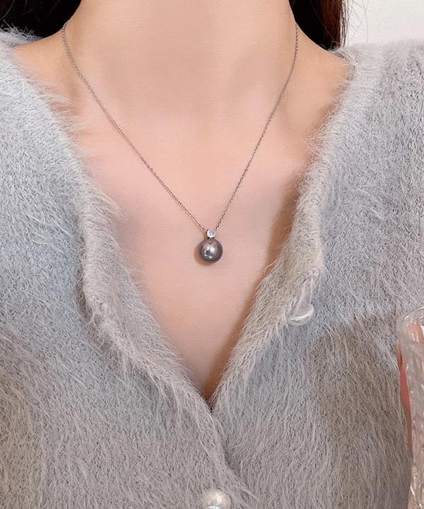 Daisy Zirconia Pearl Necklace