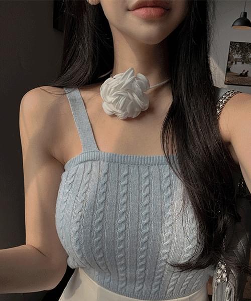 Raiden twist sleeveless knit