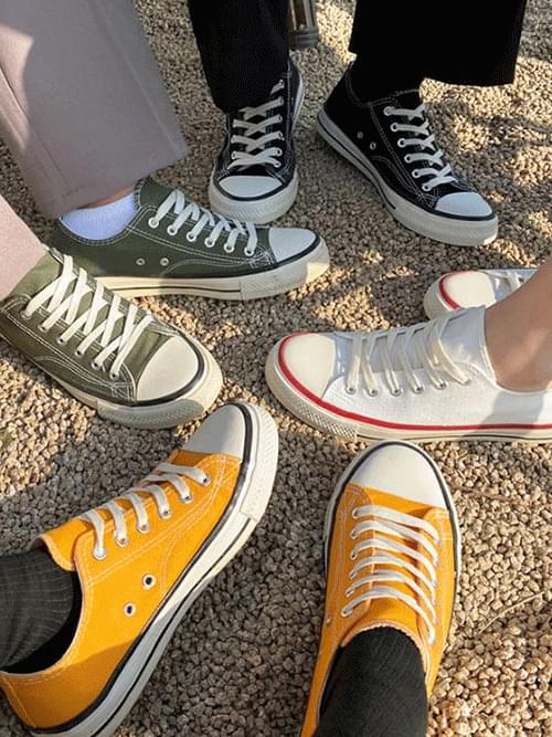 情侶款基本款帆布休閒鞋