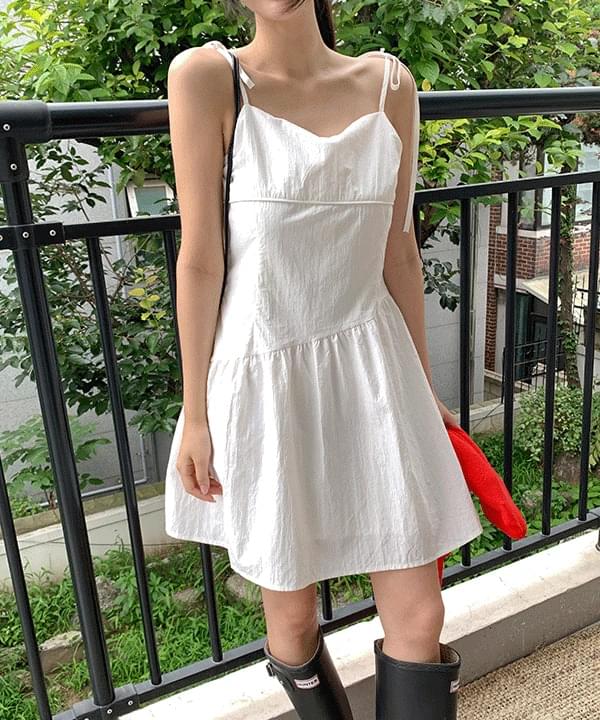 Tyran A-line Ribbon Mini Flare Dress -2color