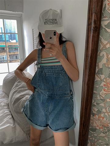And More 牛仔吊帶短褲