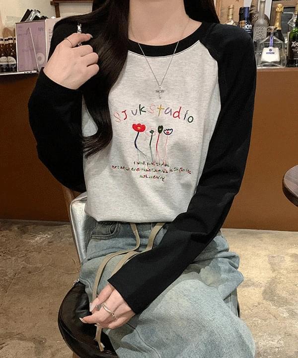 Elonk Flower Embroidery Raglan T-Shirt