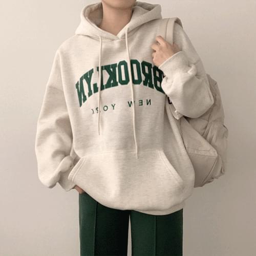 Cuteness guaranteed, Brooklyn lettering embroidery hoodie 长袖上衣