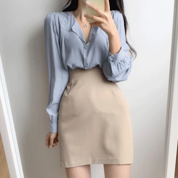 V-Neck -neck open pintack silky long sleeve blouse P000BLDM