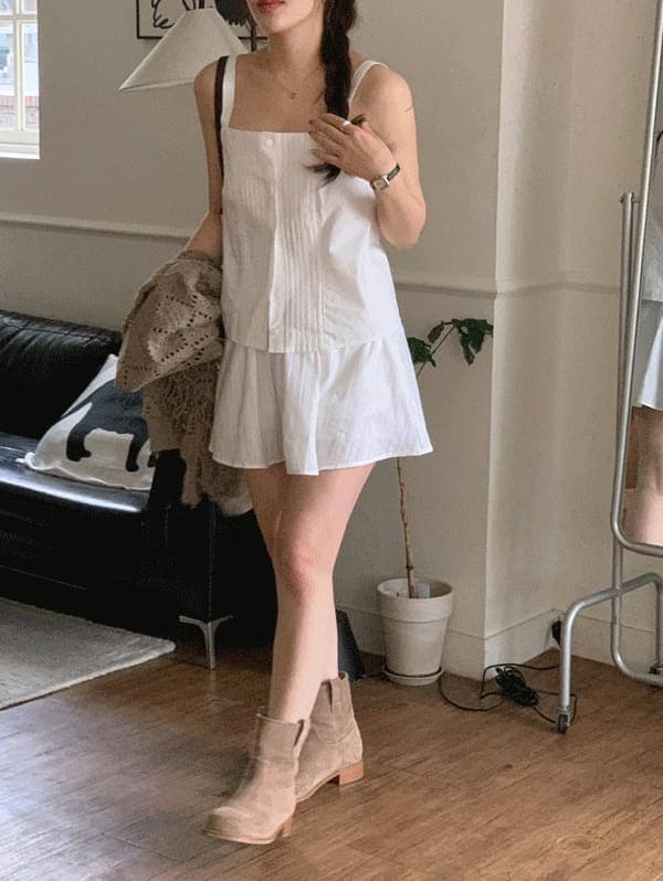 Lucie Sleeveless Blouse (Ships Today)