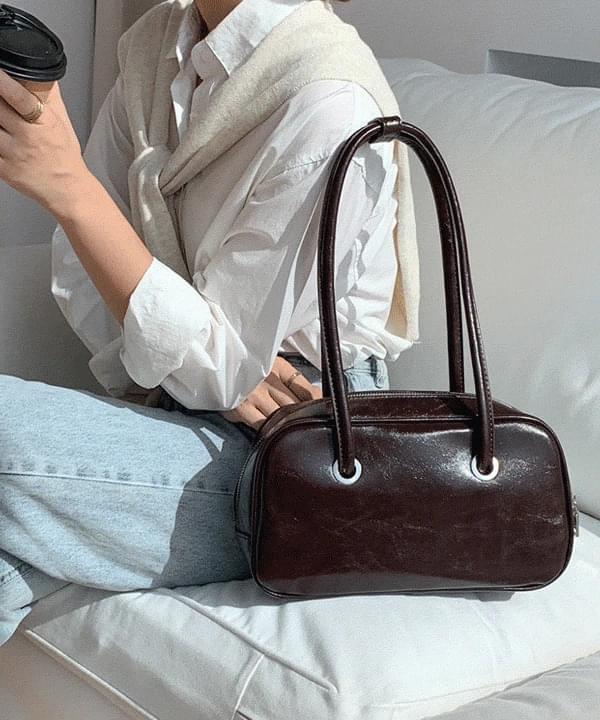 Glorin Leather Square Shoulder Bag