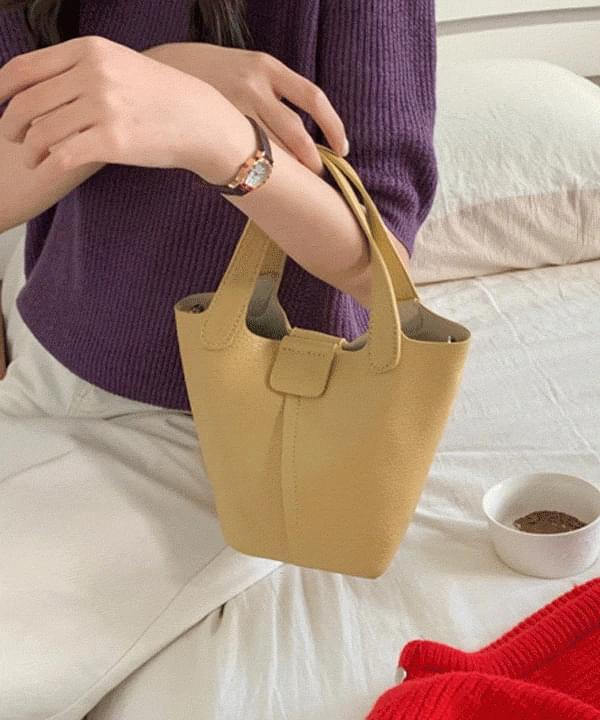Herian Mini Bucket Bag