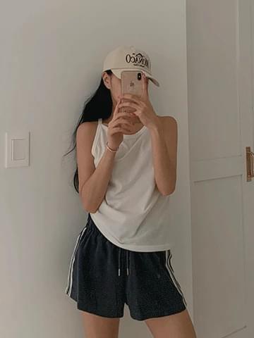 Hollen Minimal Sleeveless
