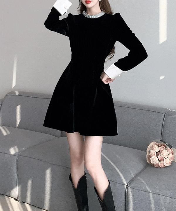 Trier velvet bead neck cuffs mini Dress